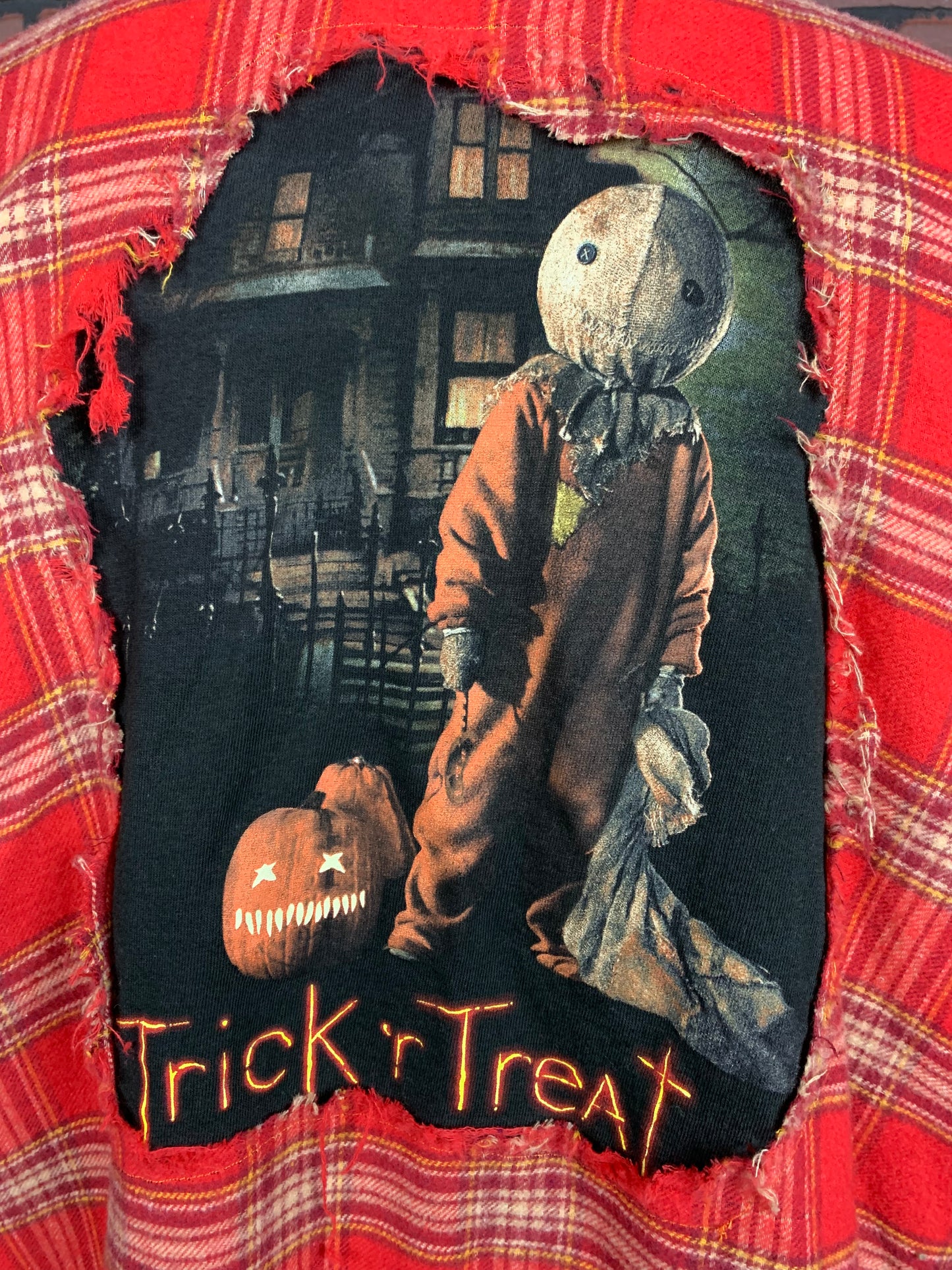 Trick r Treat Distressed Pop Out Flannel Ladies 1X